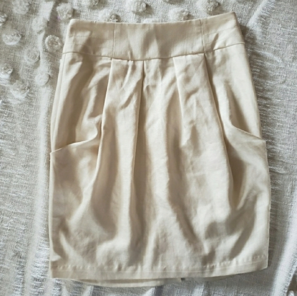 Liquid Cream Pencil Skirt